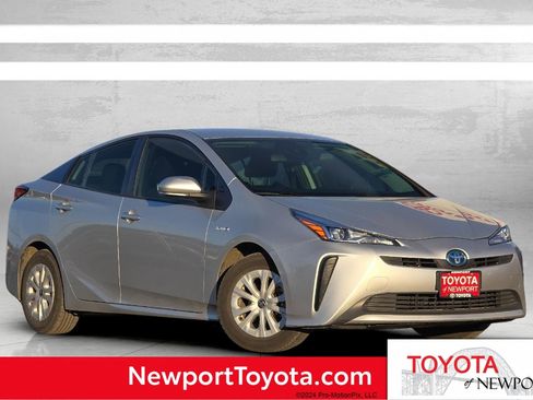 Used 2022 Toyota Prius L Eco image 1