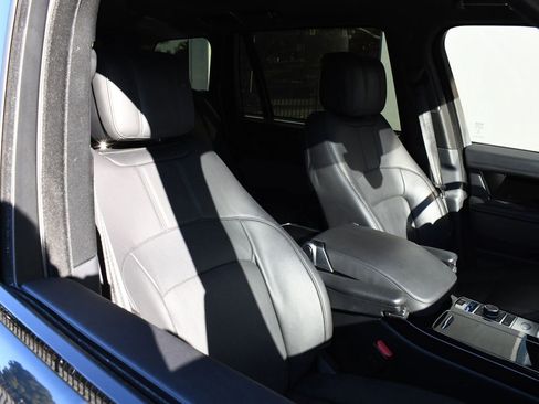Used 2018 Land Rover Range Rover Long Wheelbase Supercharged image 31