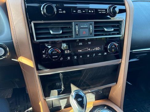 Certified 2024 INFINITI QX80 Sensory AWD/4WD image 17