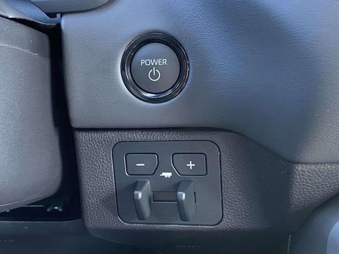 New 2025 Toyota Tundra Platinum AWD/4WD image 30