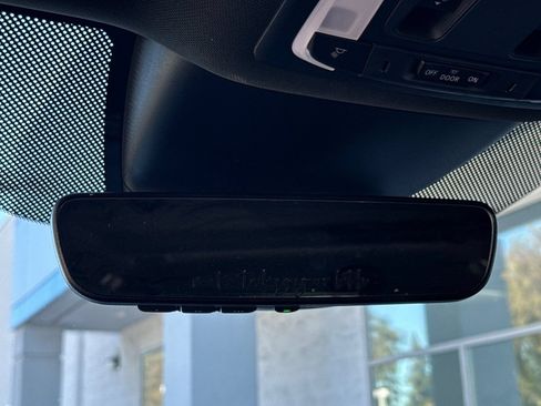 Used 2025 Honda Pilot Black Edition image 25