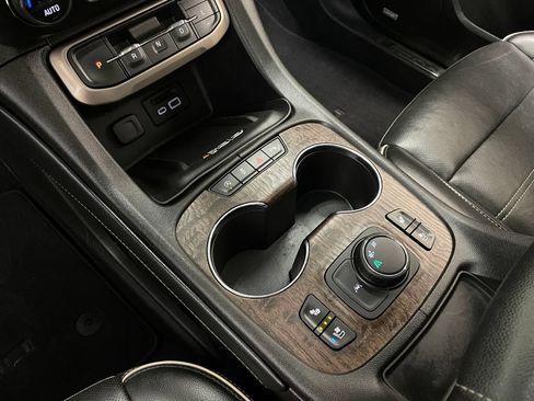 Used 2023 GMC Acadia Denali FWD image 35