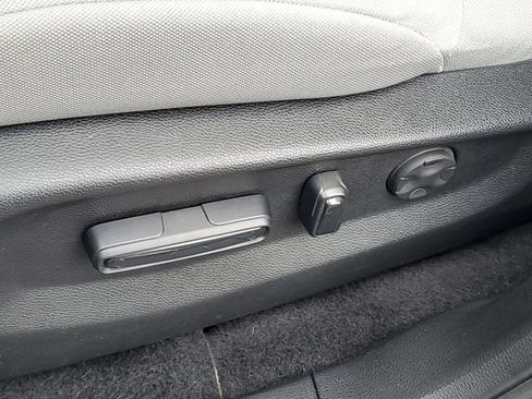 Used 2019 Honda CR-V EX image 18
