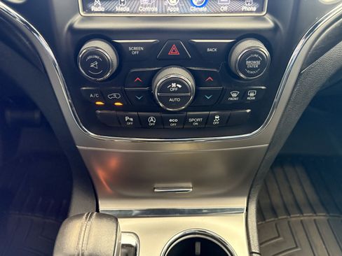 Used 2017 Jeep Grand Cherokee Altitude AWD/4WD image 17