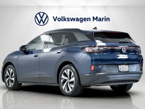 Used 2023 Volkswagen ID.4 Pro image 3
