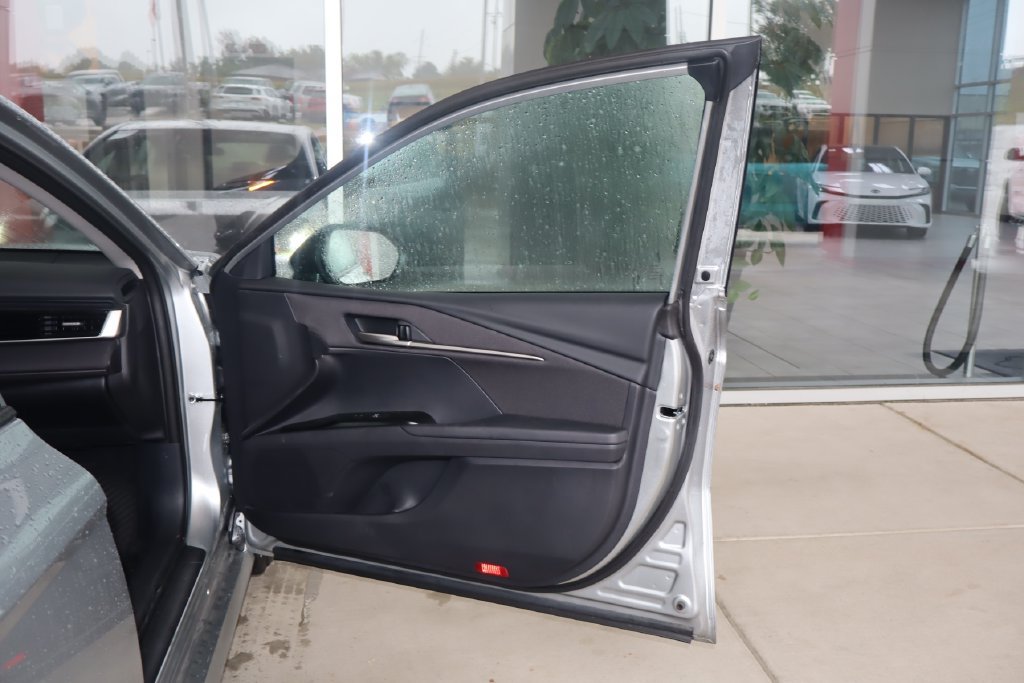 Used 2026 Toyota Camry LE FWD image 40