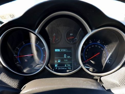 Used 2016 Chevrolet Cruze LT image 5