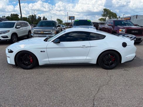 Used 2019 Ford Mustang GT RWD image 2