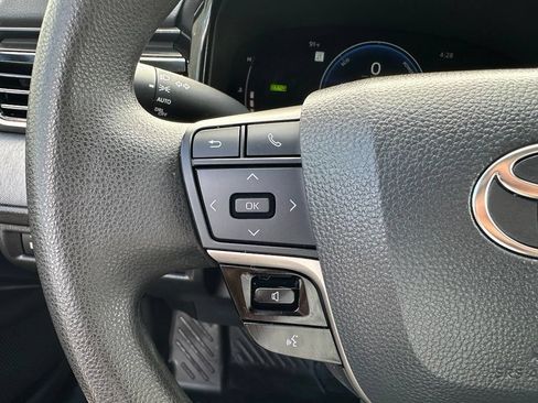Used 2025 Toyota Camry LE w/ Convenience Package FWD image 14