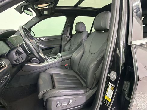 Used 2019 BMW X5 xDrive40i w/ Convenience Package AWD/4WD image 5