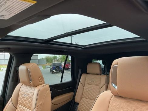 Used 2024 Cadillac Escalade Sport w/ LPO, ONYX Package AWD/4WD image 16