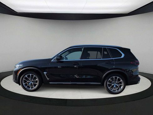 Used 2024 BMW X5 xDrive50e w/ Premium Package AWD/4WD image 5