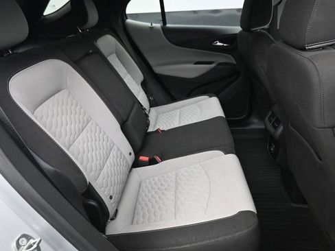 Used 2019 Chevrolet Equinox LS w/ LS Convenience Package image 13