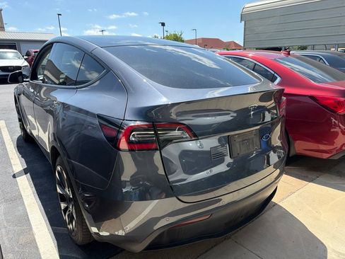 Used 2020 Tesla Model Y Long Range AWD/4WD image 4