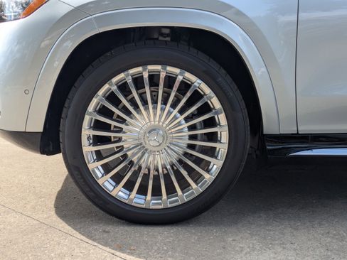 New 2026 Mercedes-Benz Maybach GLS 600 4MATIC image 3