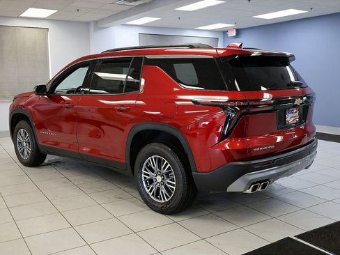 New 2025 Chevrolet Traverse LT w/ Enhanced Driving Package image 7