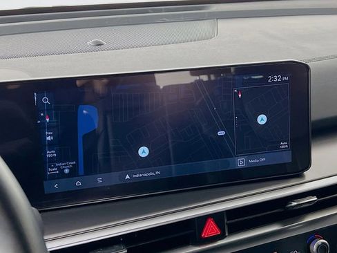 Used 2024 Kia Sorento S w/ Panoramic Sunroof Package image 18