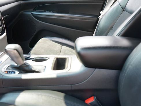 Used 2019 Jeep Grand Cherokee Altitude AWD/4WD image 61