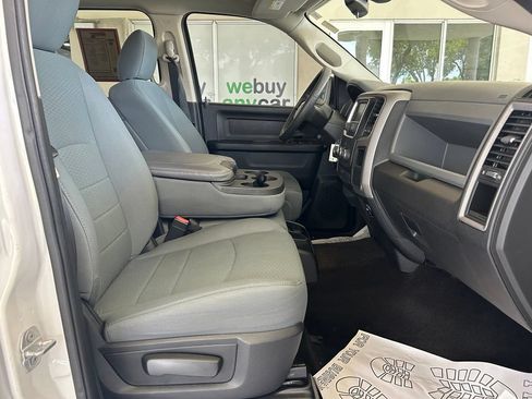 Used 2016 RAM 1500 Express RWD image 22
