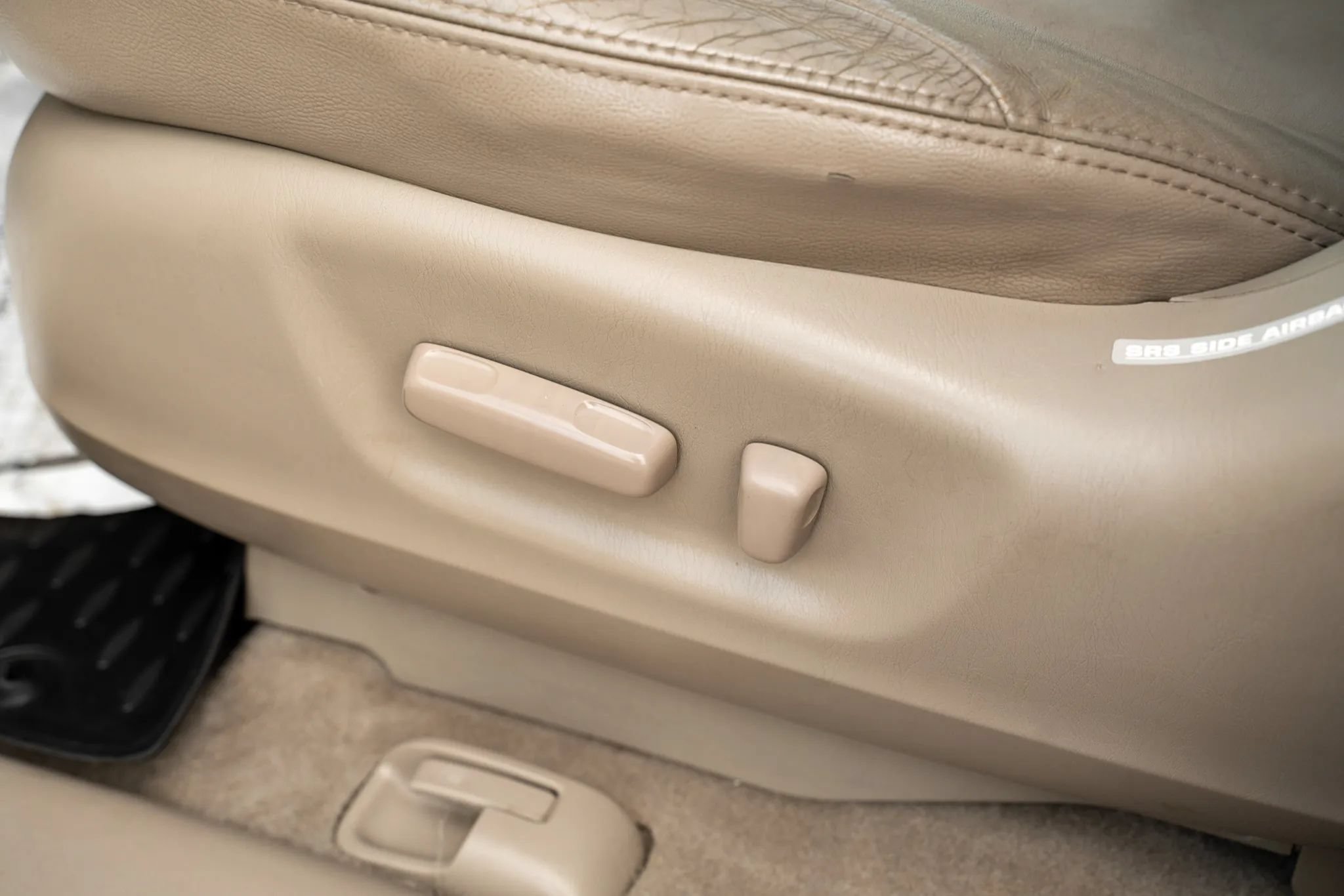 Used 2004 Toyota Sienna XLE w/ XLE Pkg 19 FWD image 18