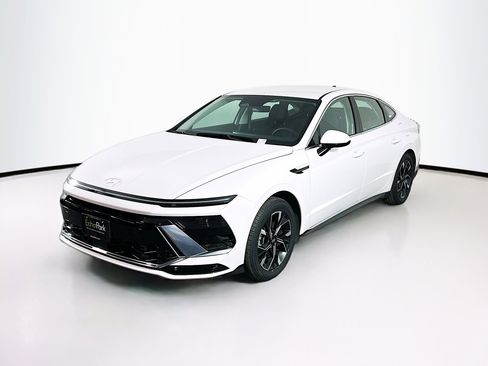 Used 2025 Hyundai Sonata SEL image 3