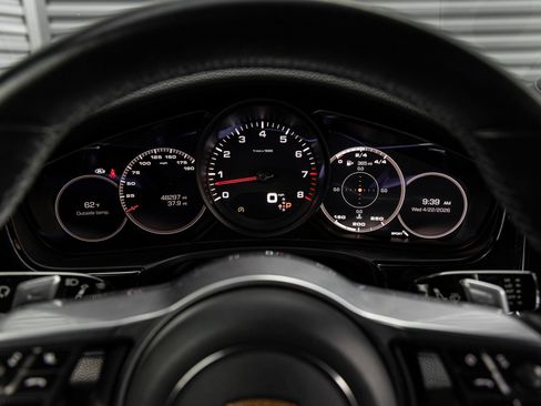 Certified 2020 Porsche Panamera image 18