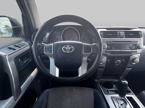 Used 2011 Toyota 4Runner SR5 AWD/4WD image 5
