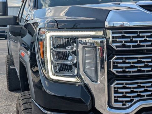 Used 2021 GMC Sierra 3500 Denali w/ Denali Ultimate Package AWD/4WD image 11