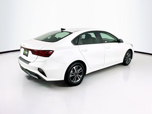 Used 2024 Kia Forte LXS image 9