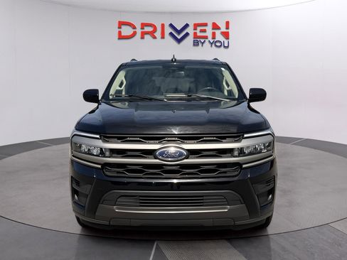 Used 2024 Ford Expedition XLT image 9
