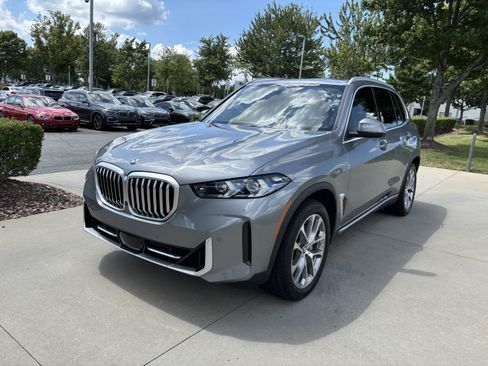 Used 2024 BMW X5 xDrive40i w/ Executive Package AWD/4WD image 5