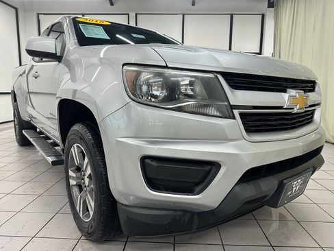 Used 2018 Chevrolet Colorado W/T w/ Custom Special Edition image 2