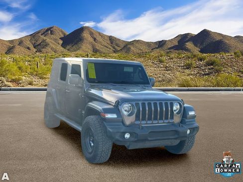 Used 2018 Jeep Wrangler Unlimited Sport S AWD/4WD image 4