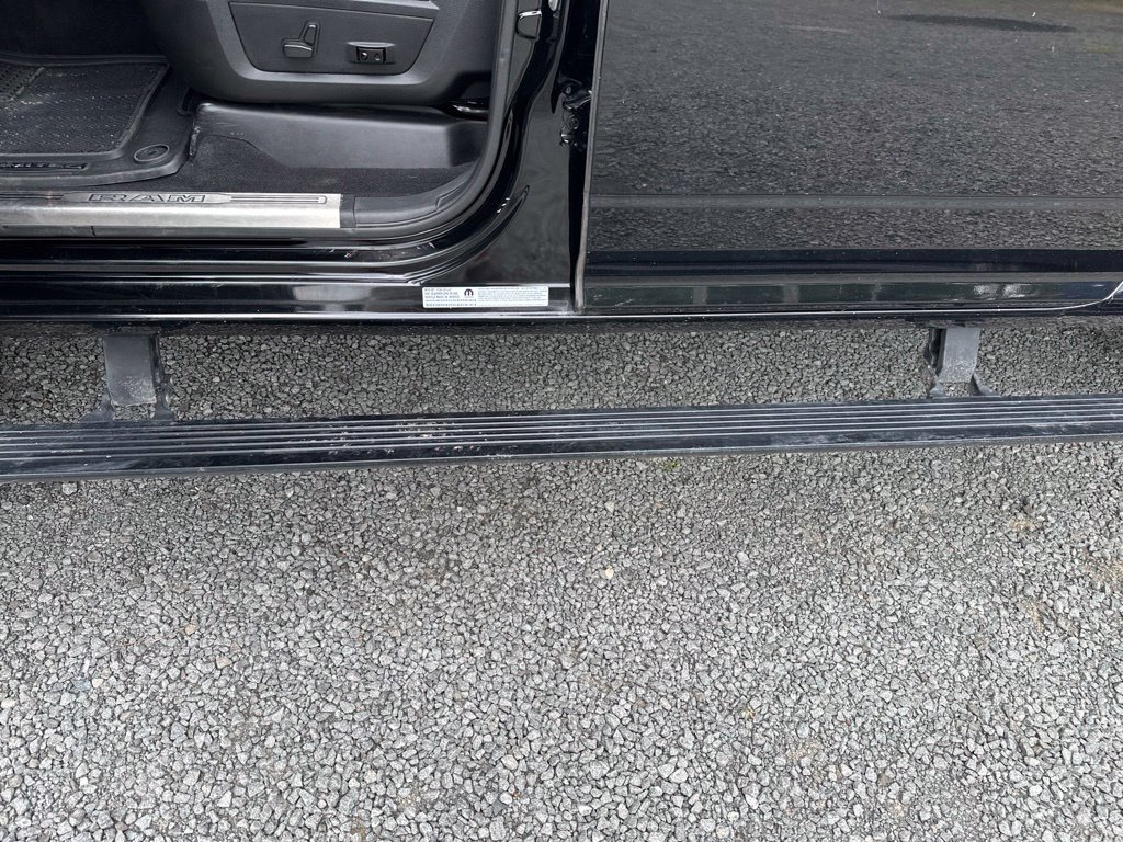 Used 2022 RAM 3500 Limited AWD/4WD image 9