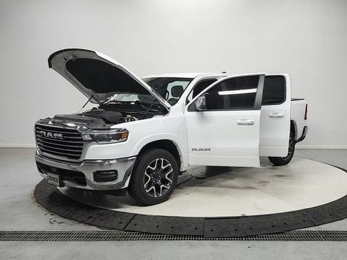 Used 2025 RAM 1500 Laramie AWD/4WD image 11
