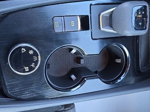 Used 2023 Nissan Rogue SV image 21