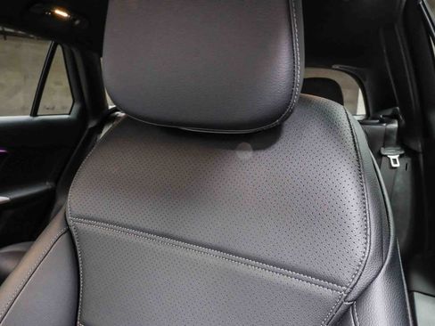 Certified 2025 Mercedes-Benz GLC 300 image 20