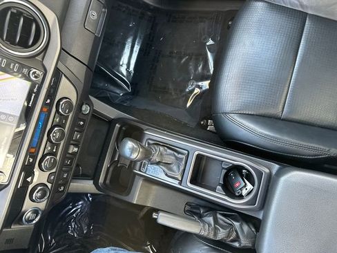 Used 2021 Toyota Tacoma TRD Sport image 35