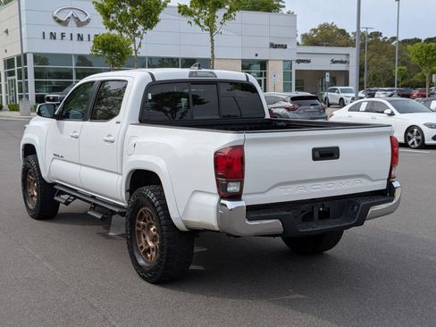 Used 2022 Toyota Tacoma SR5 w/ SR5 Appearance Package (SM) image 5