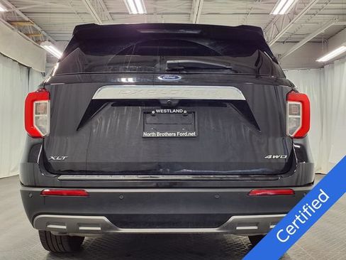 Certified 2023 Ford Explorer XLT w/ Equipment Group 202A AWD/4WD image 21