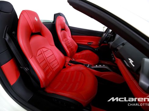 Used 2018 Ferrari 488 Spider RWD image 20