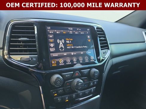 Certified 2022 Jeep Grand Cherokee Laredo X RWD image 32