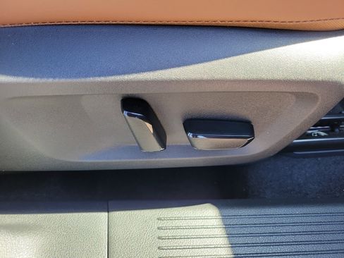 Used 2024 Nissan Rogue Platinum w/ Platinum Premium Package image 19