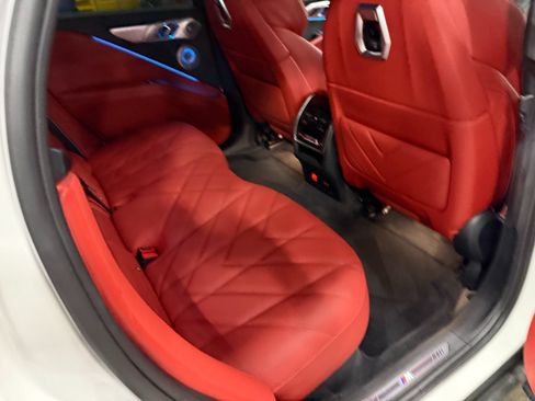 Used 2023 BMW XM AWD/4WD image 8
