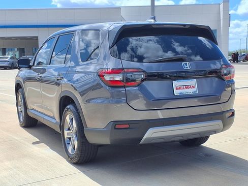 Used 2025 Honda Pilot EX-L image 2