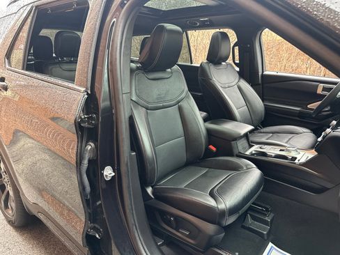 Used 2023 Ford Explorer ST w/ Equipment Group 401A image 36