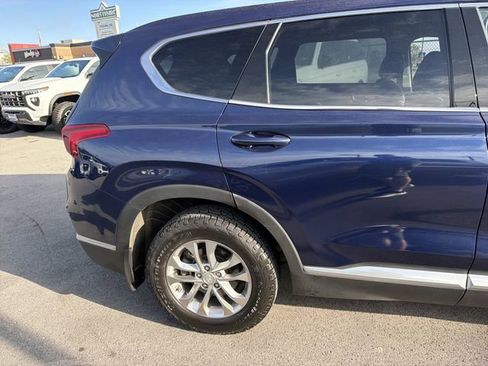 Used 2019 Hyundai Santa Fe SEL AWD/4WD image 6
