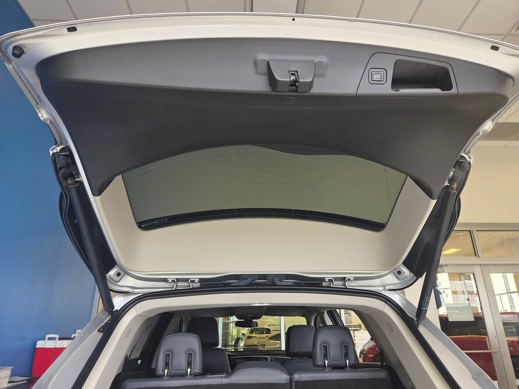 Used 2019 Buick Envision Essence FWD image 10