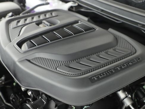 New 2024 Jeep Wagoneer L Series III w/ HD Trailer Tow Package image 6