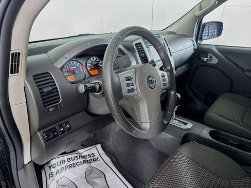 Used 2020 Nissan Frontier SV AWD/4WD image 9
